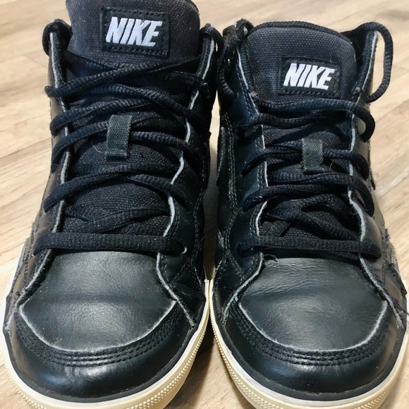 COPY - NIKE CAPRI BLACK, Sz 7 - Picture 2 of 3